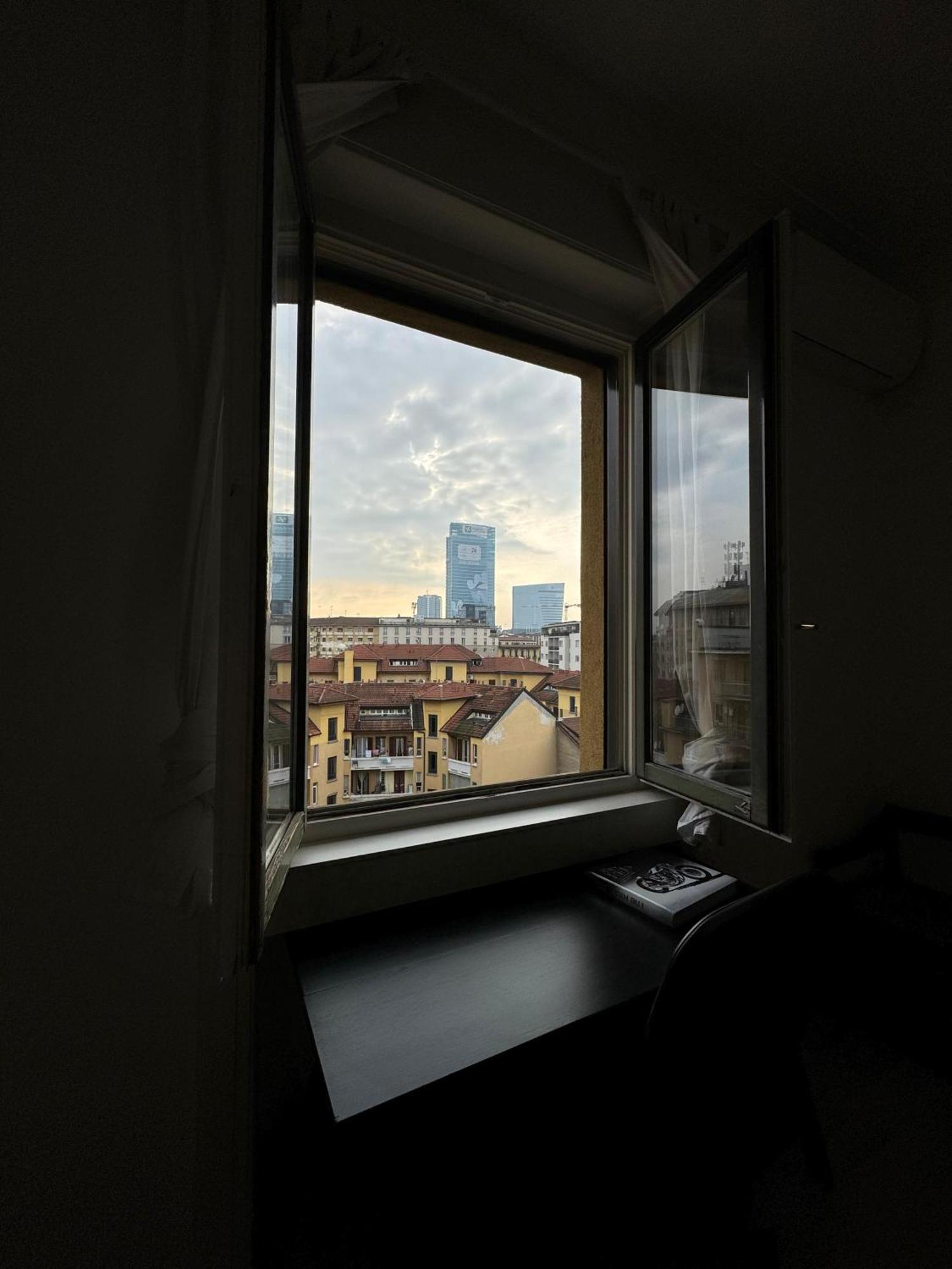 Trilocale Con Due Balconi A Isola Porta Nuova Apartman Milánó Kültér fotó